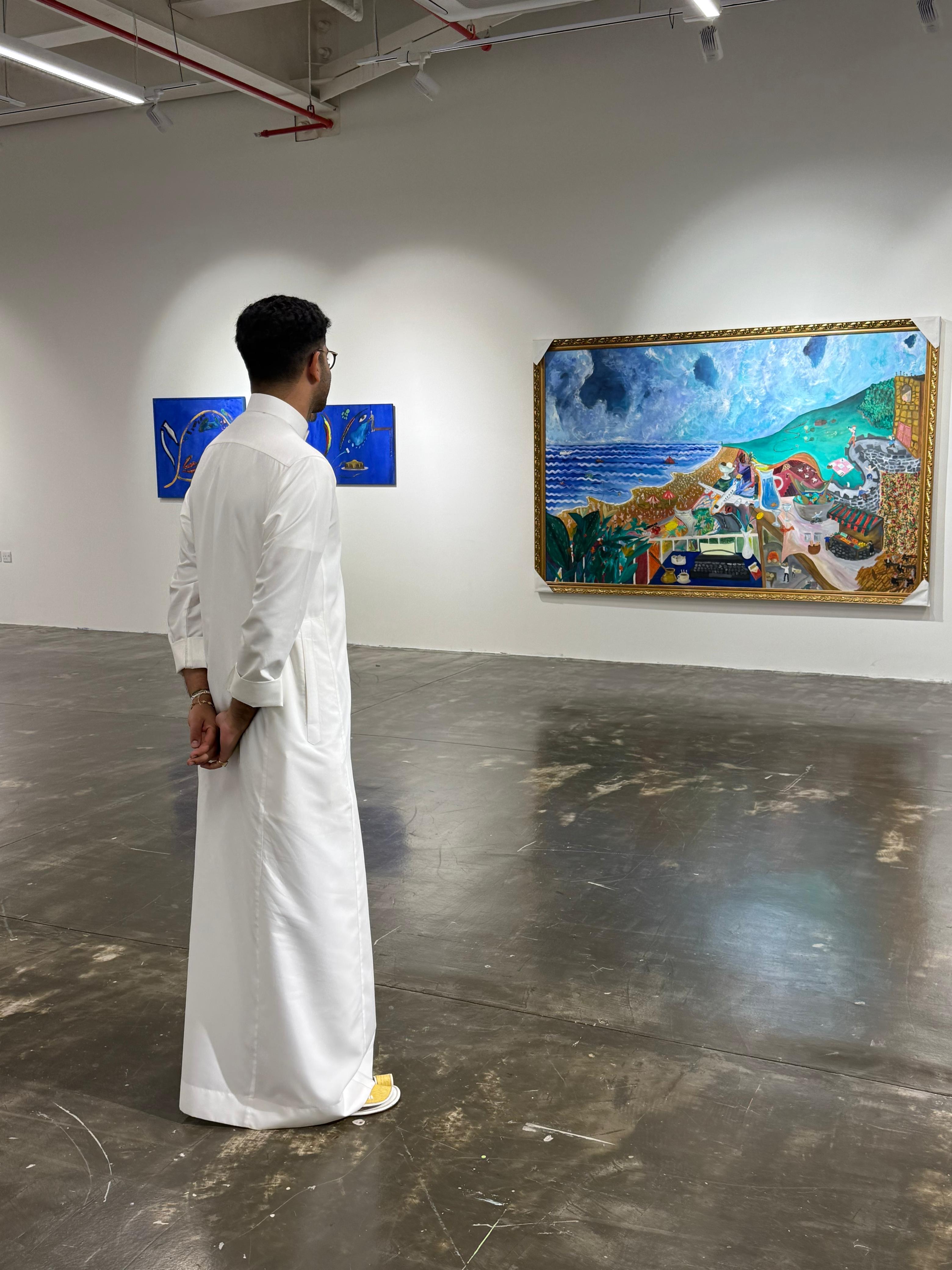 الفنان السعودي بدر البنوي في أول معرض فردي له بمدينة جدة بعنوان “السُفرة”