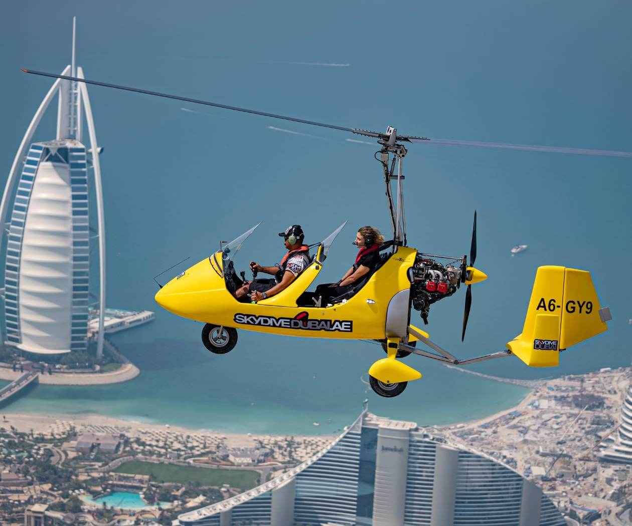 القيام برحلة جايروكوبتر Gyrocopter