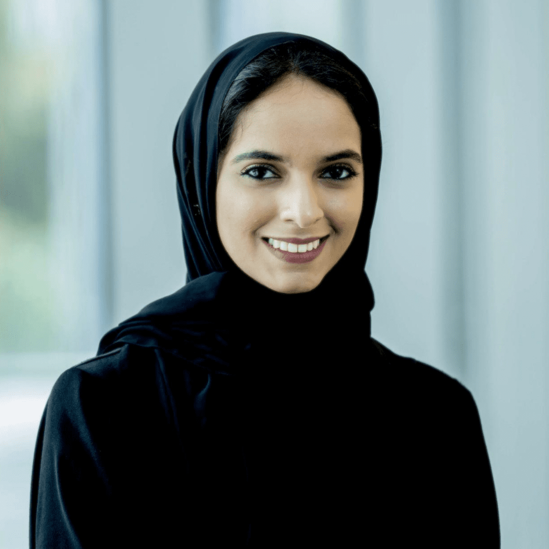 الكاتبة الإماراتية دبي أبوالهول