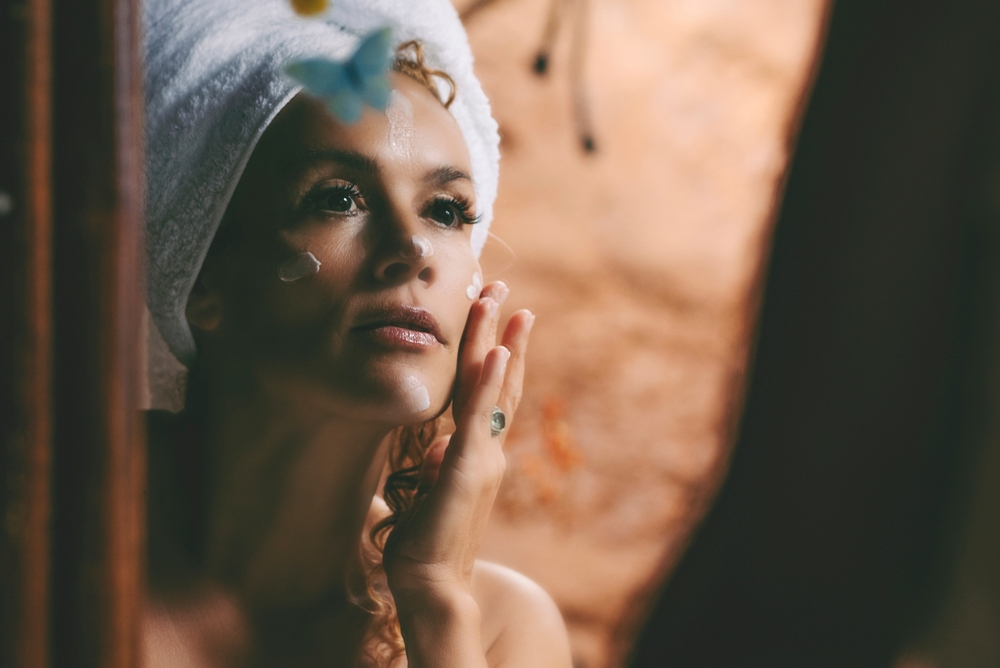 الكريم الليلي يمنح الجلد نعومة وراحة طوال الليل