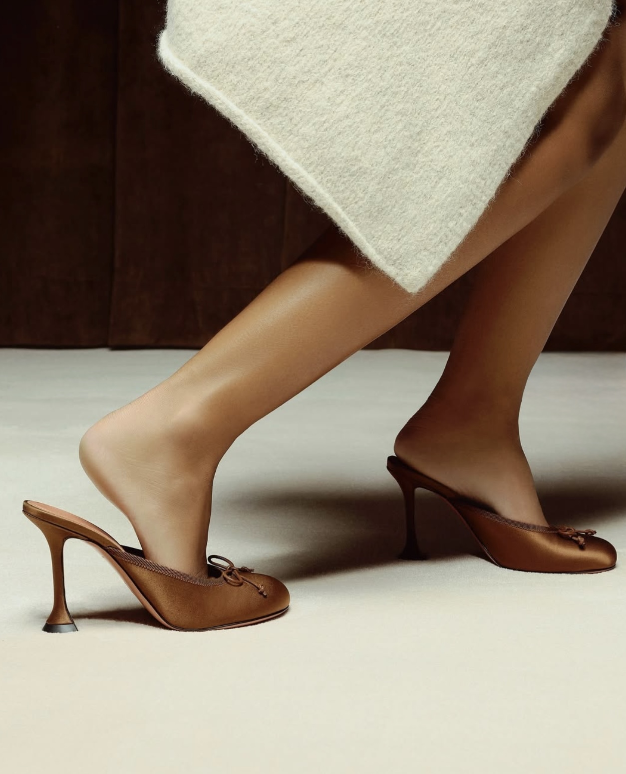 الكعب المنحوت المعروف من العلامة Amina Muaddi