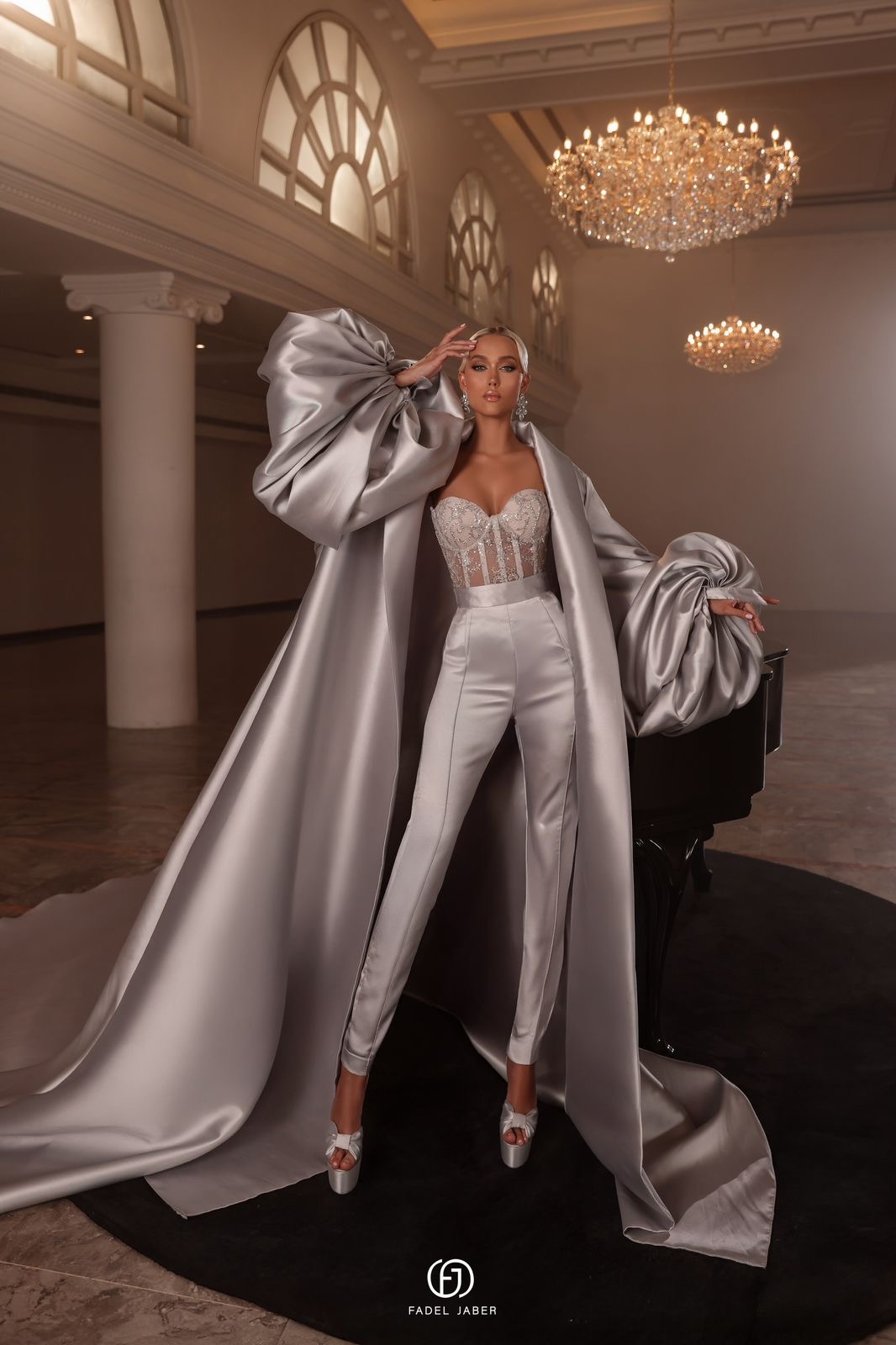 الكورسيه مع الكايب توقيع فضل جابر