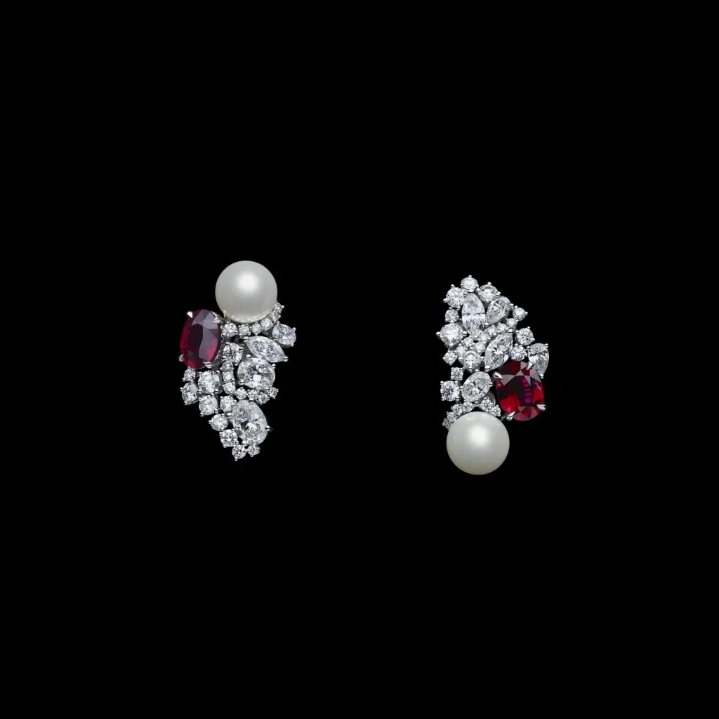 اللؤلؤ يتألق بالفخامة في مجوهرات Dior