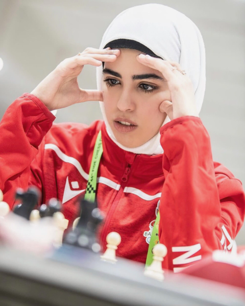 اللاعبة البحرينية نجلاء أحمد الصورة من موقع FIDE