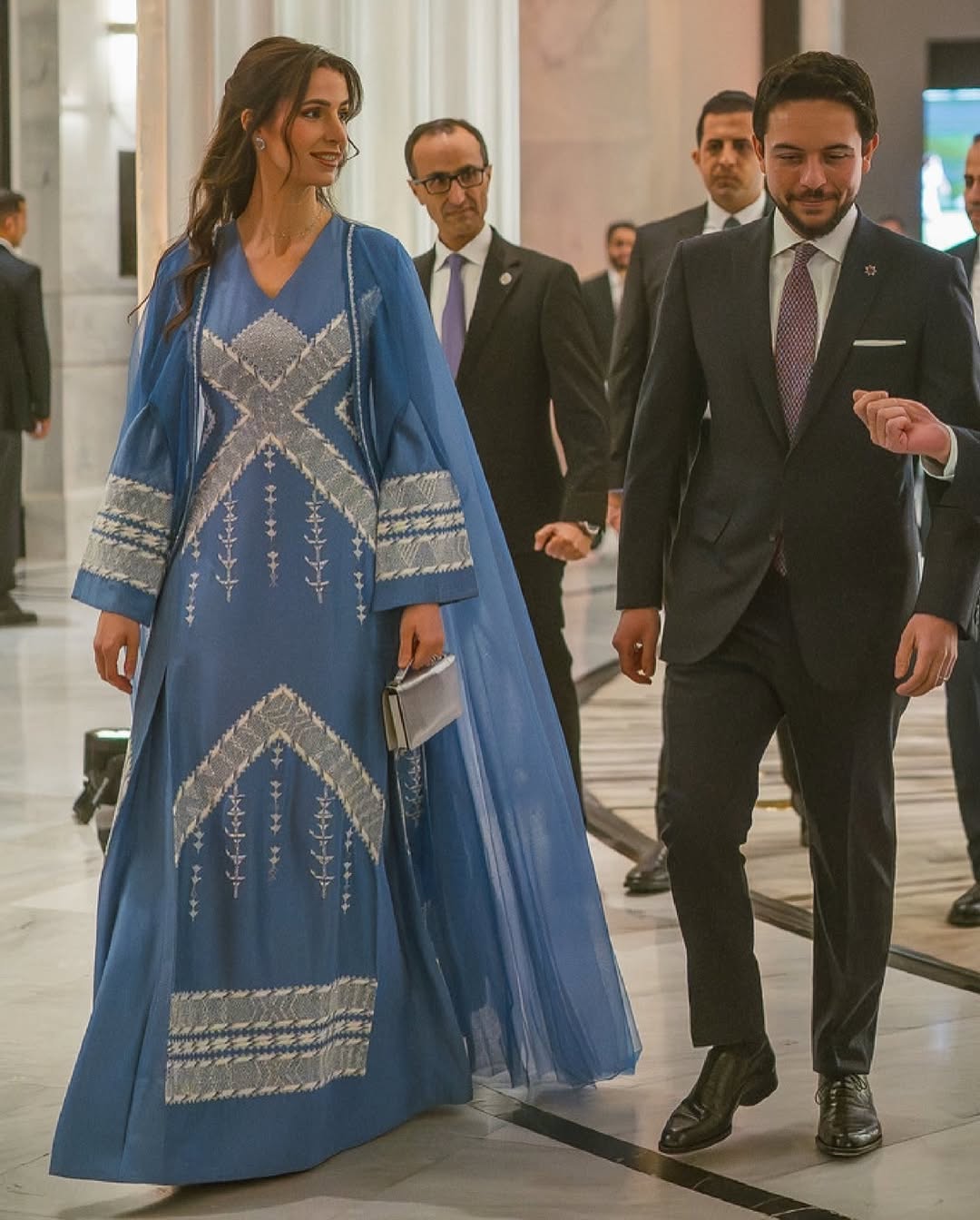 اللون الأزرق خيار مفضل لدى الأميرة رجوة