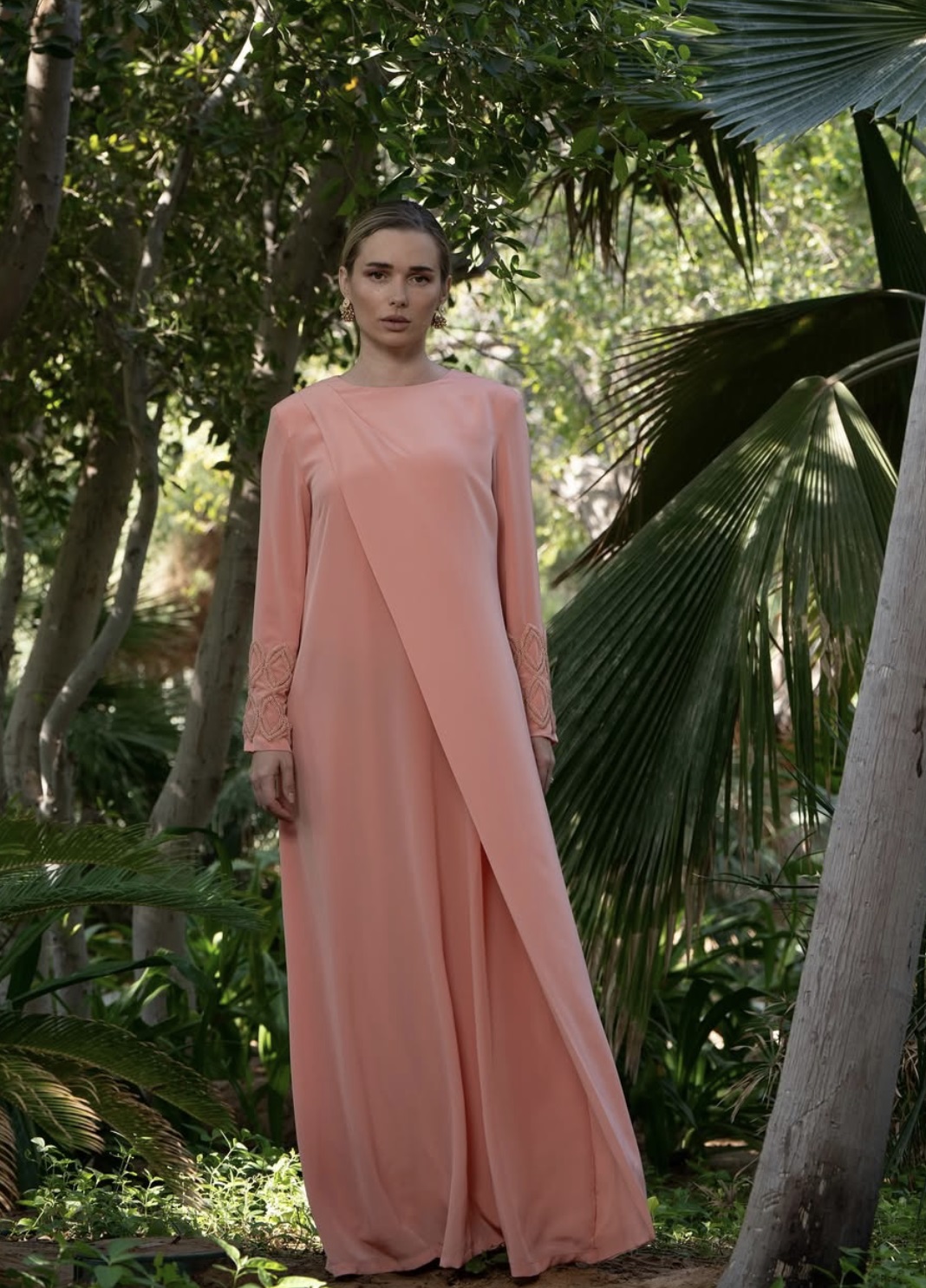 اللون Periwinkle Pink في مجموعة April by Noura AlSaif لرمضان 2026