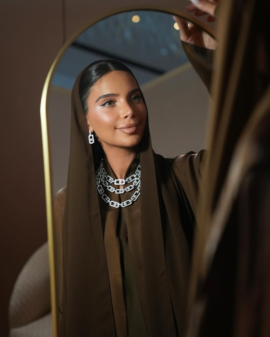 المؤثرة فاطمة بمجوهرات  Messika