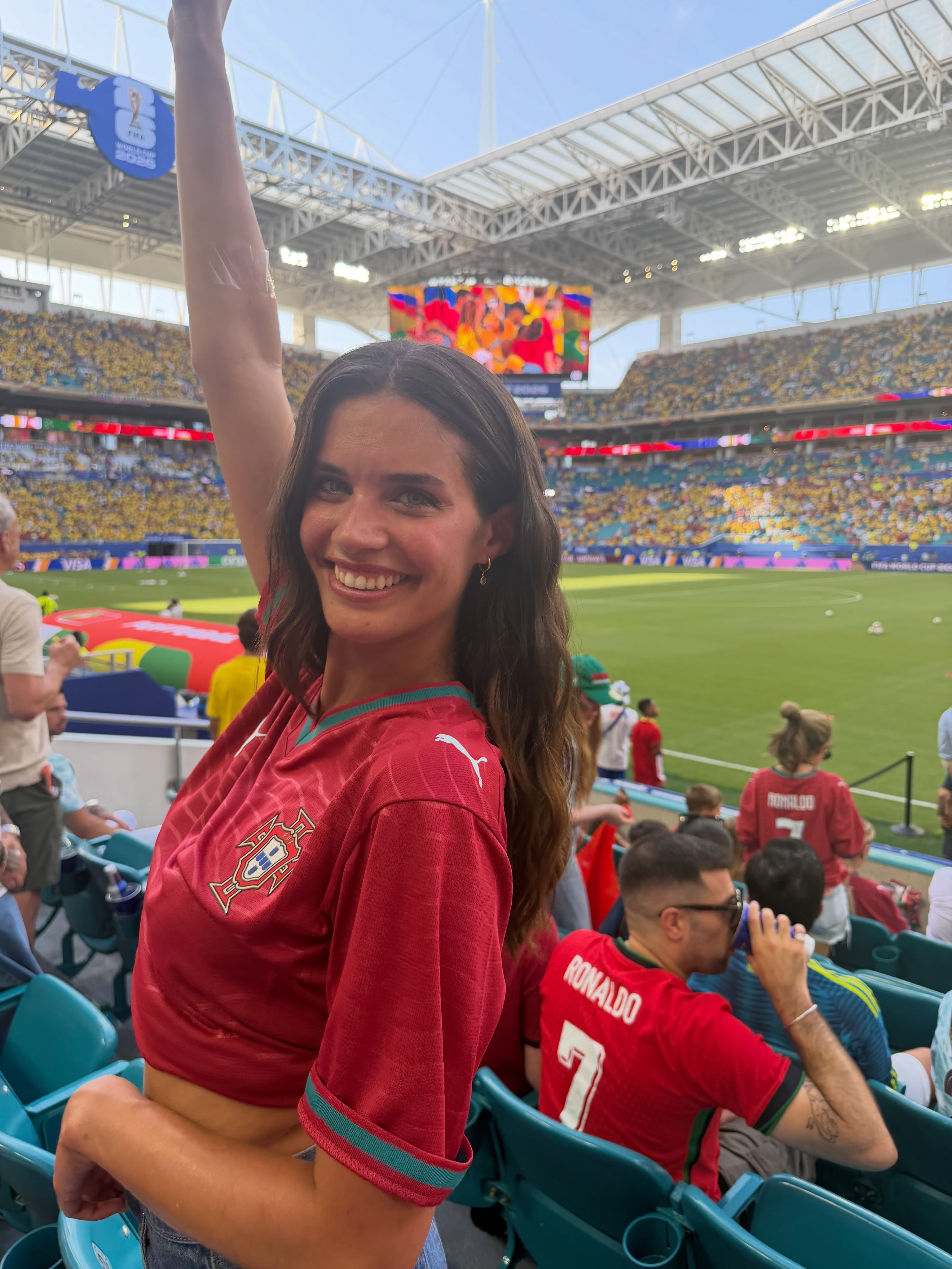 المؤثرة Antonela Roccuzzo خلال حضورها المونديال صورة من انستغرامها