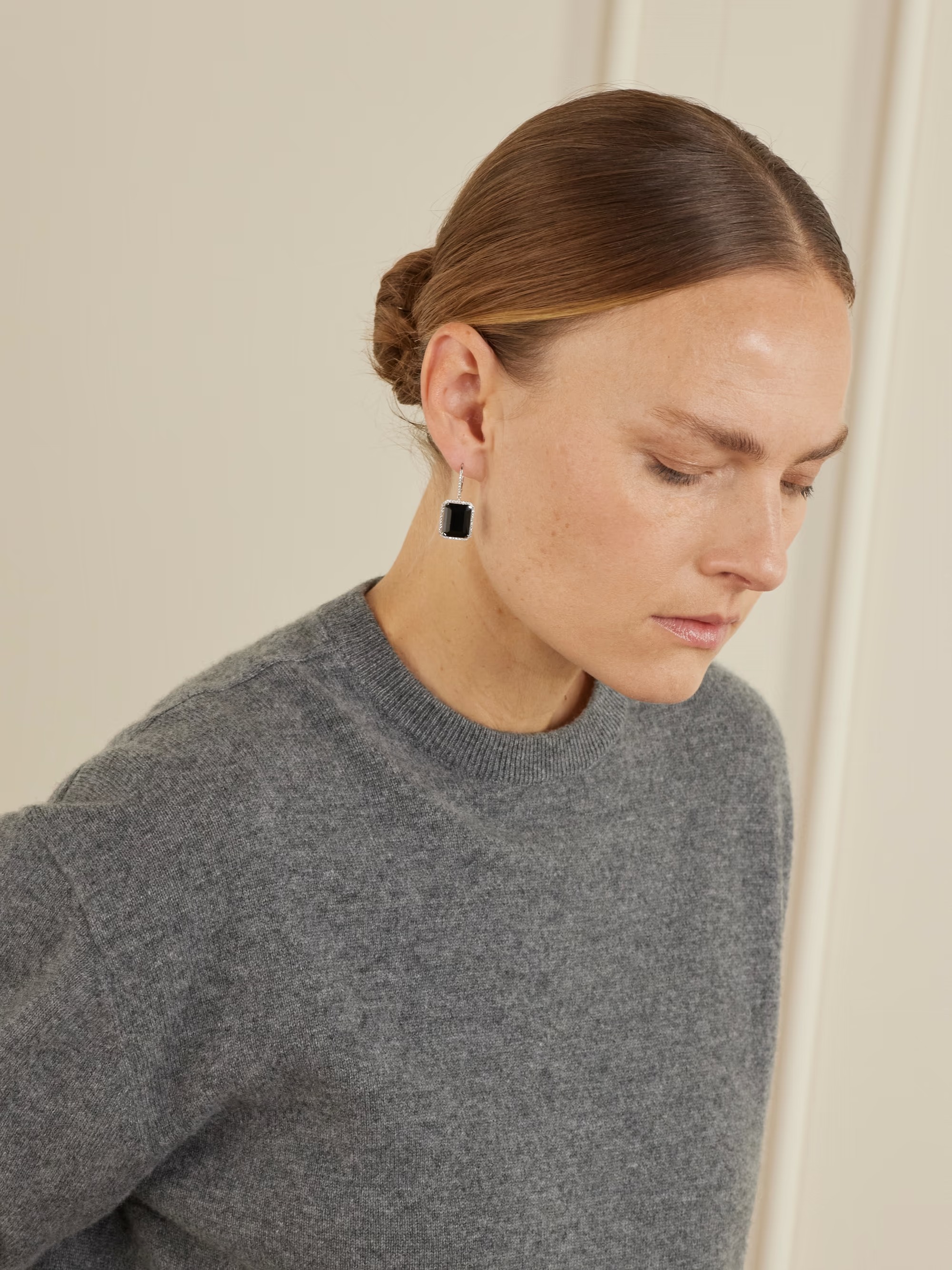 الماس الأسود في أقراط من SHAY