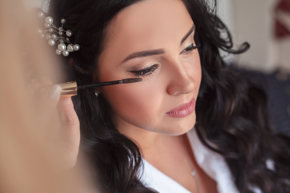 الماسكرا من أساسيات مكياج العروس