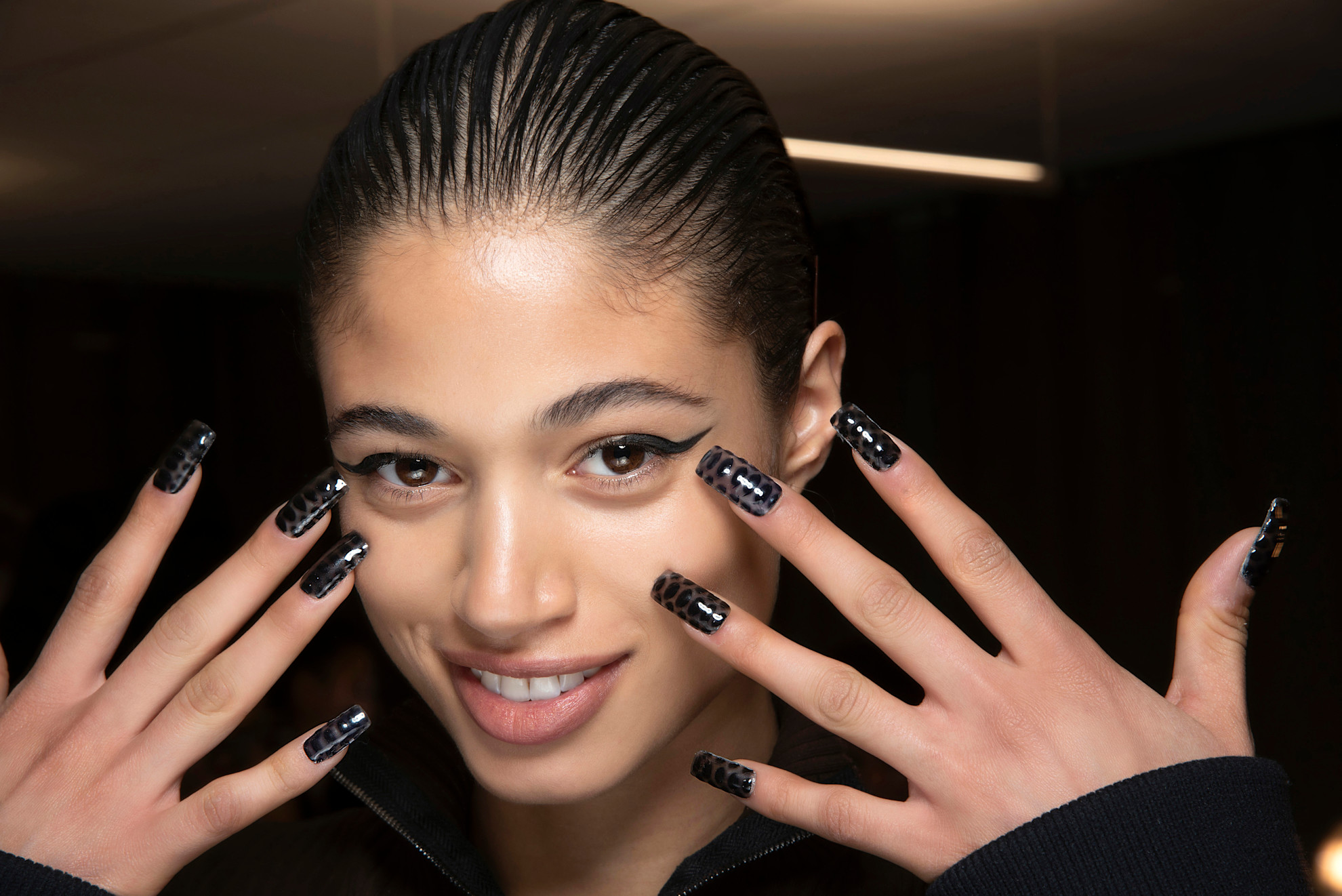 المبرد المعدني أم الورقي؟ أيهما أفضل لصحة وقوة أظافرك