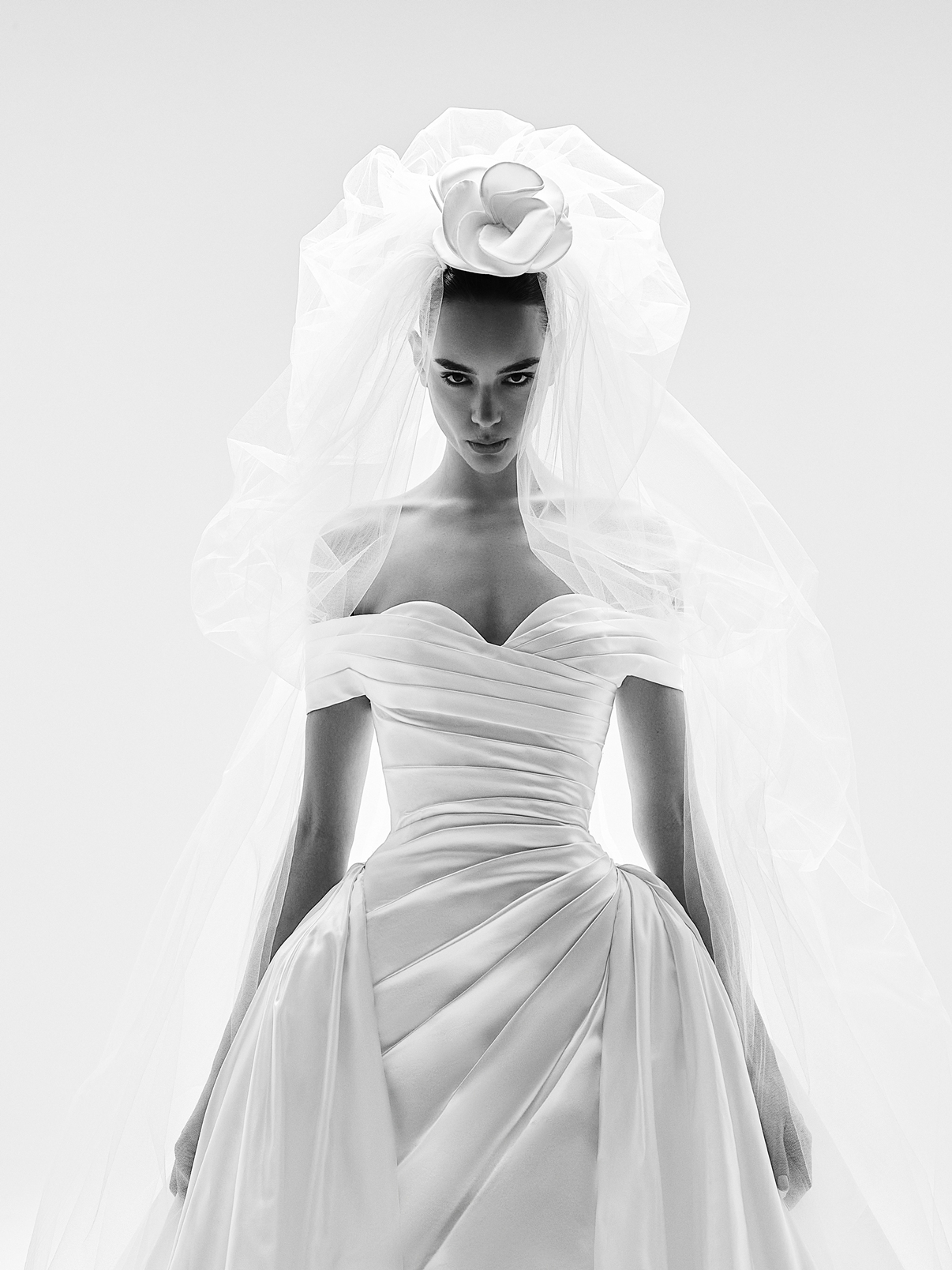 المصمم زهير مراد بتفاصيل انيقة لفستان الزفاف