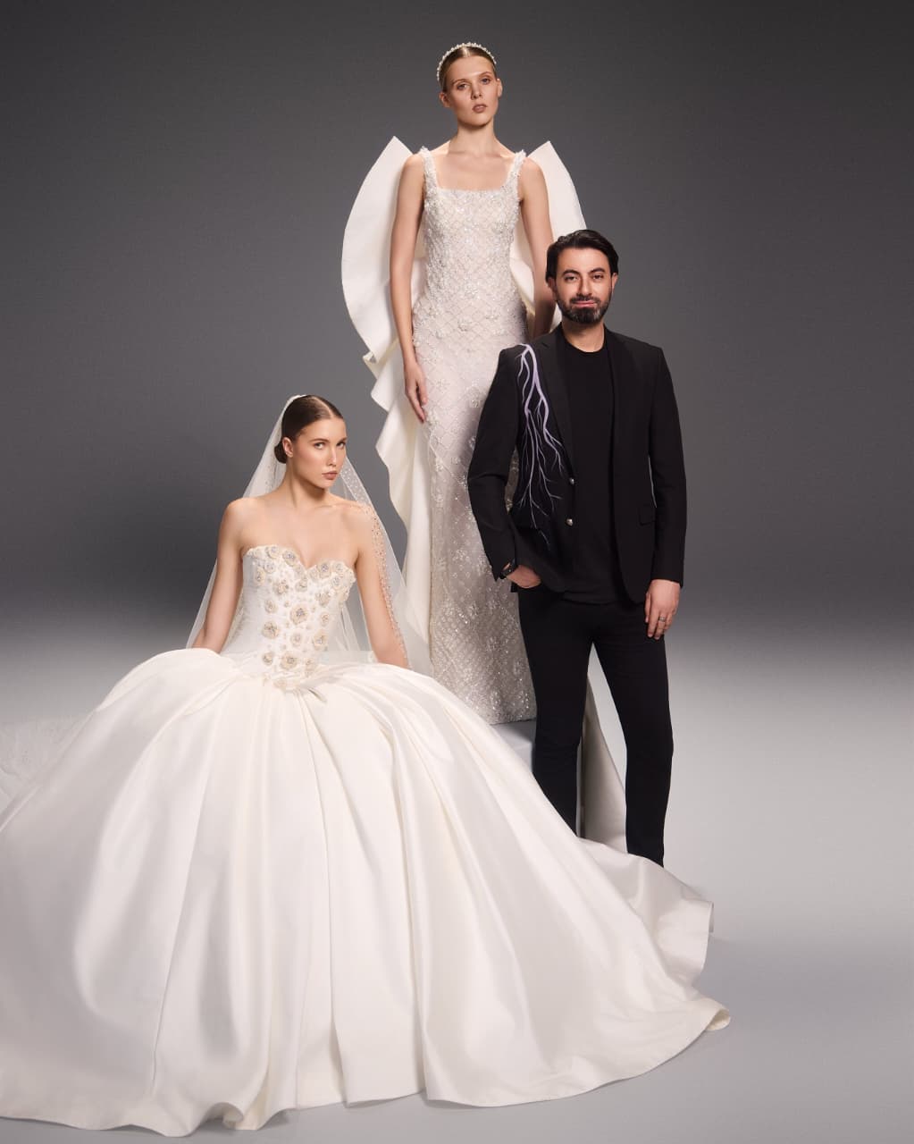 المصمم نجا سعادة