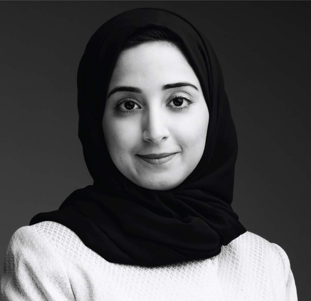 المصورة بيان الصادق قادت جلسة إضاءة على كتاب فصول