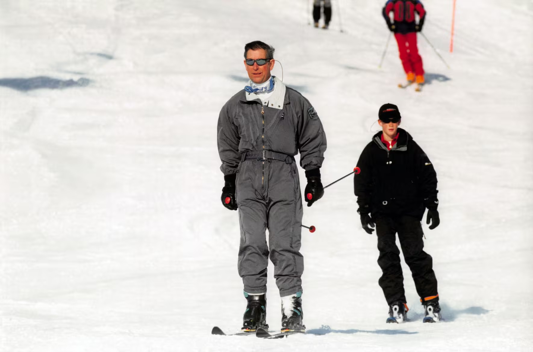 الملك تشارلز الثالث.. سفير كلوسترز الدائم