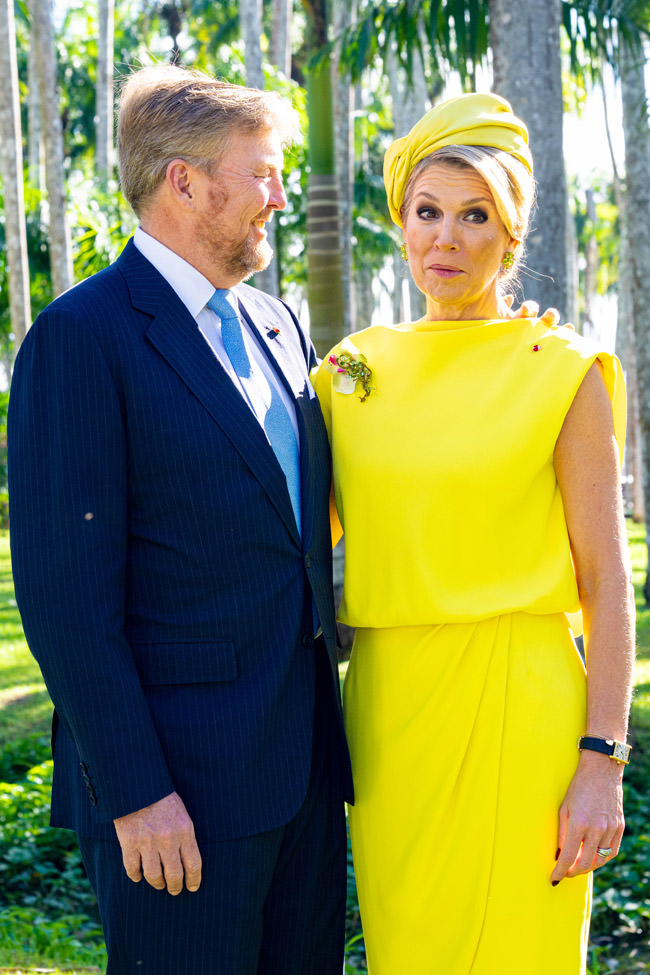 الملكة ماكسيما ملكة هولندا معها أشعة الشمس والبهجة إلى زيارتها الرسمية لجمهورية سورينام