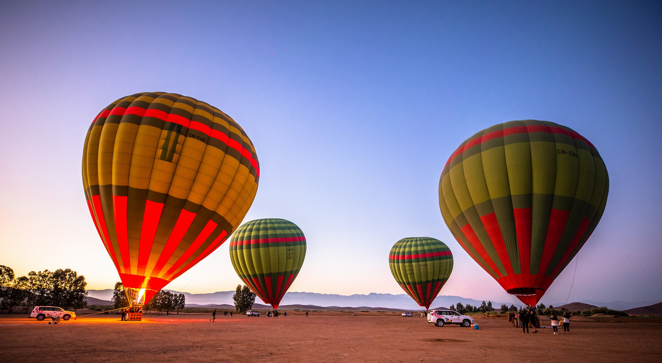 المنطاد الطائر فوق سهول أغافاي Hot Air Balloon over Agafay Desert