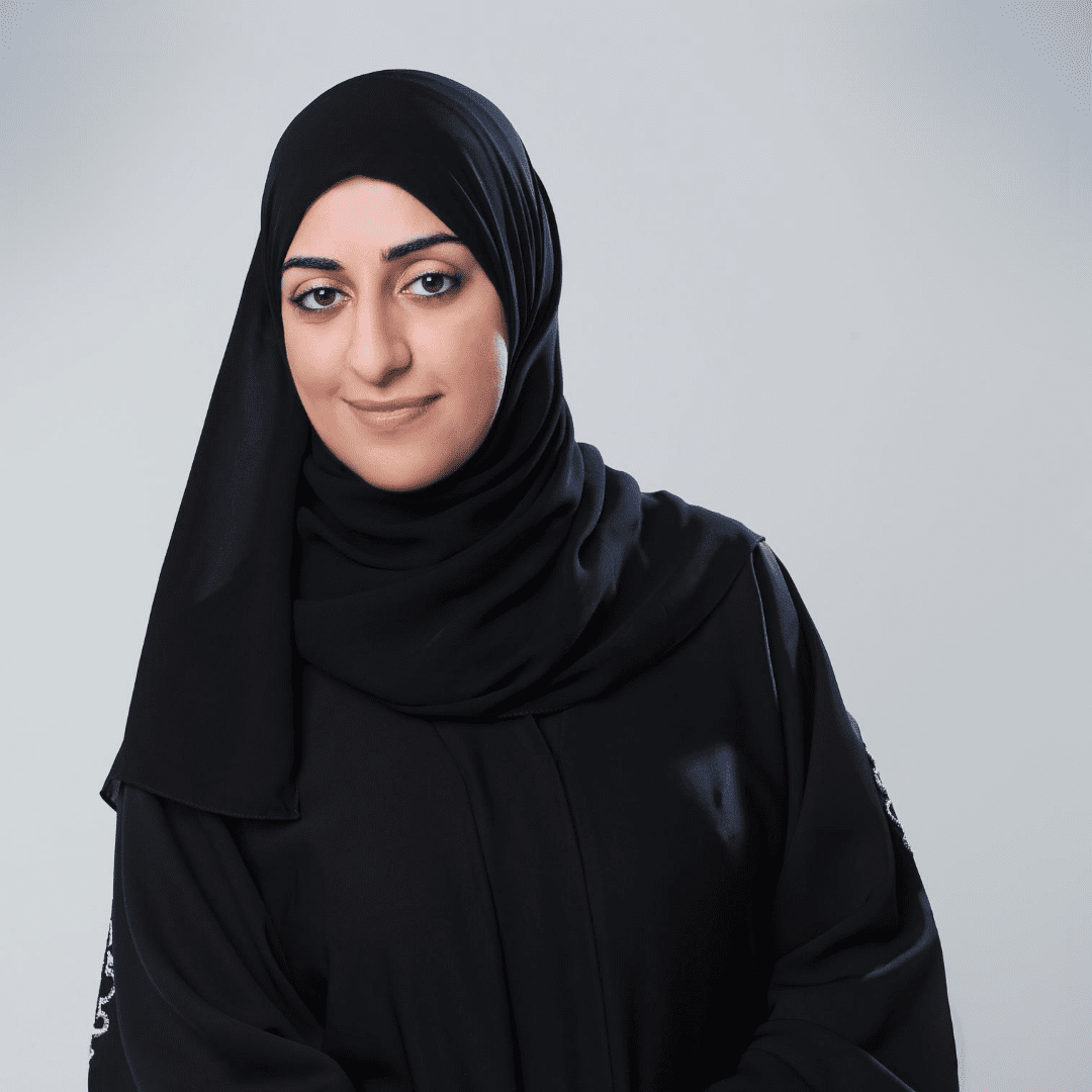 المهندسة الكيميائية والكاتبة الإماراتية إيمان اليوسف