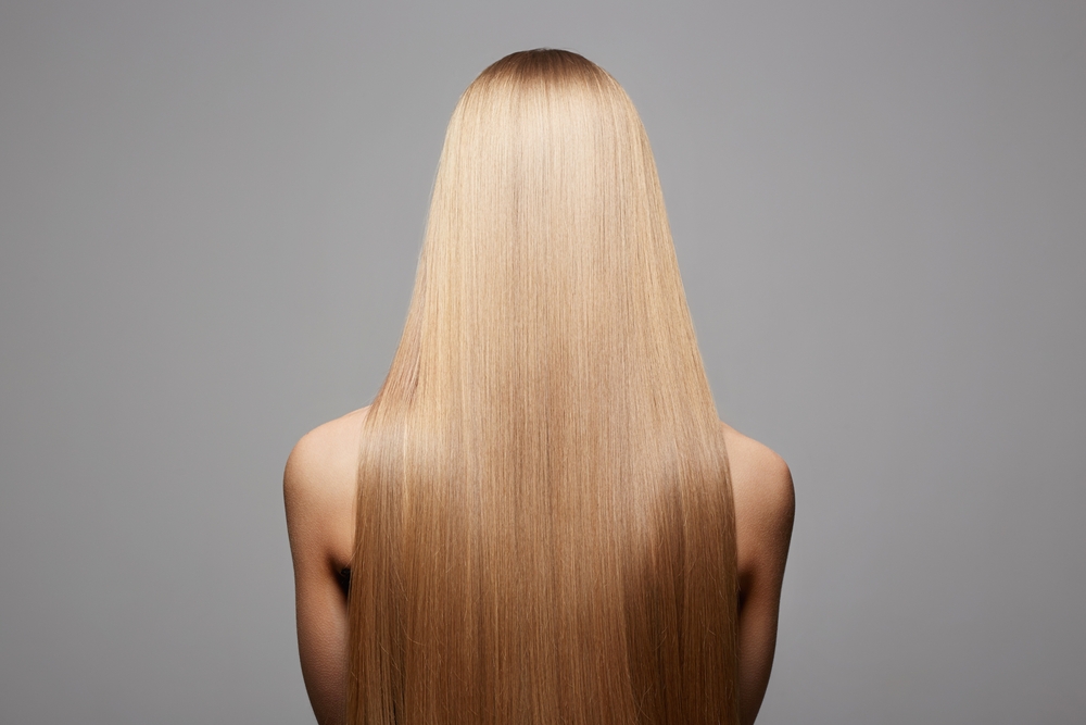 النانوبلاستيا تعمل على تنعيم الشعر المتجعد