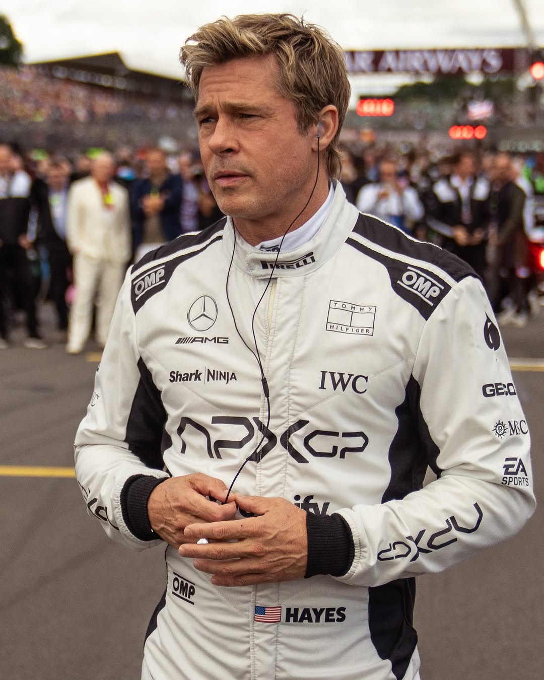  النجم براد بيت 