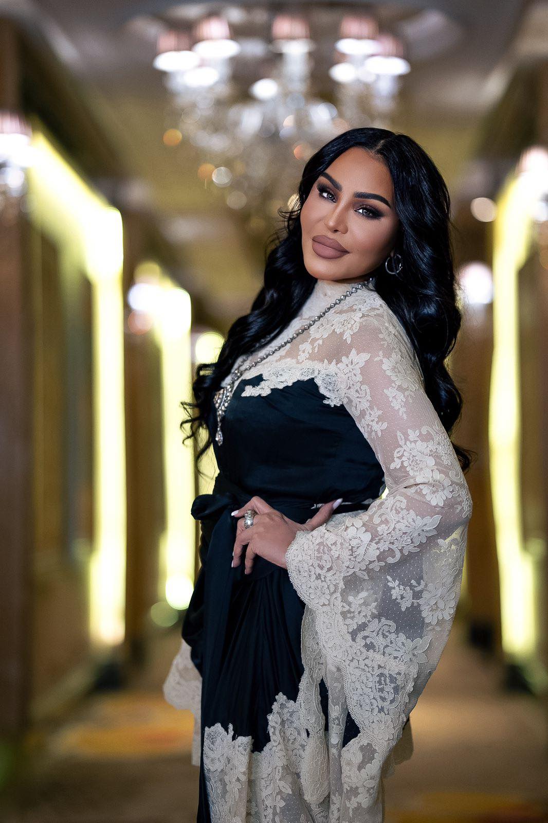 النجمة أحلام صاحبة لقب فنانة العرب