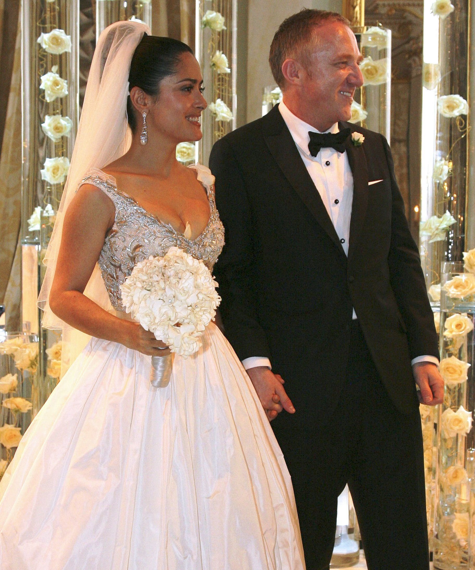 النجمة اللبنانية الاصل سلمى حايك تزوجت في 14 فبراير 2009