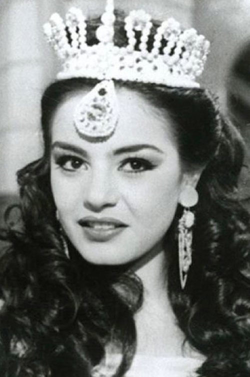 النجمة شريهان