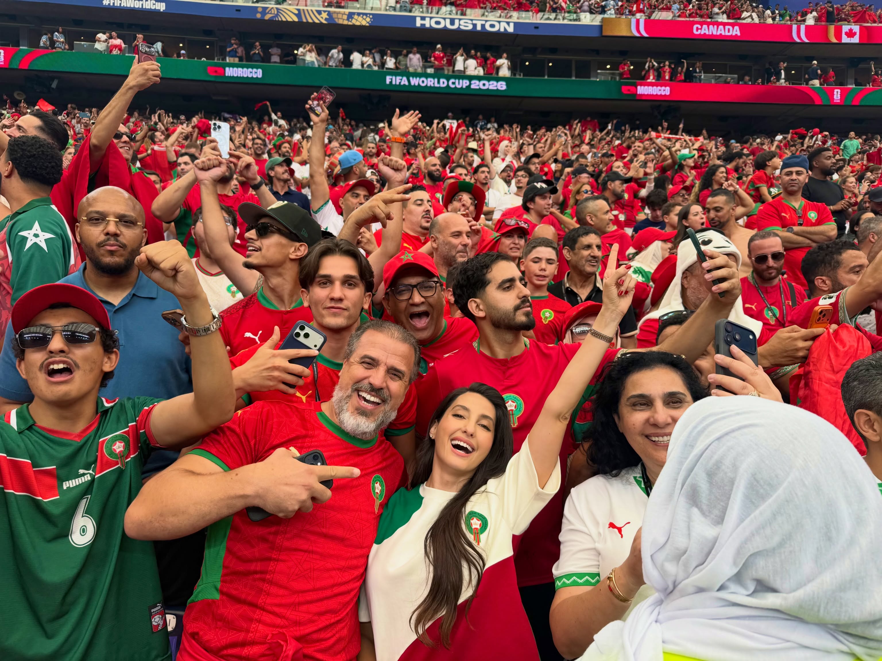 النجمة نورا فتحي تساند المنتخب المغربي