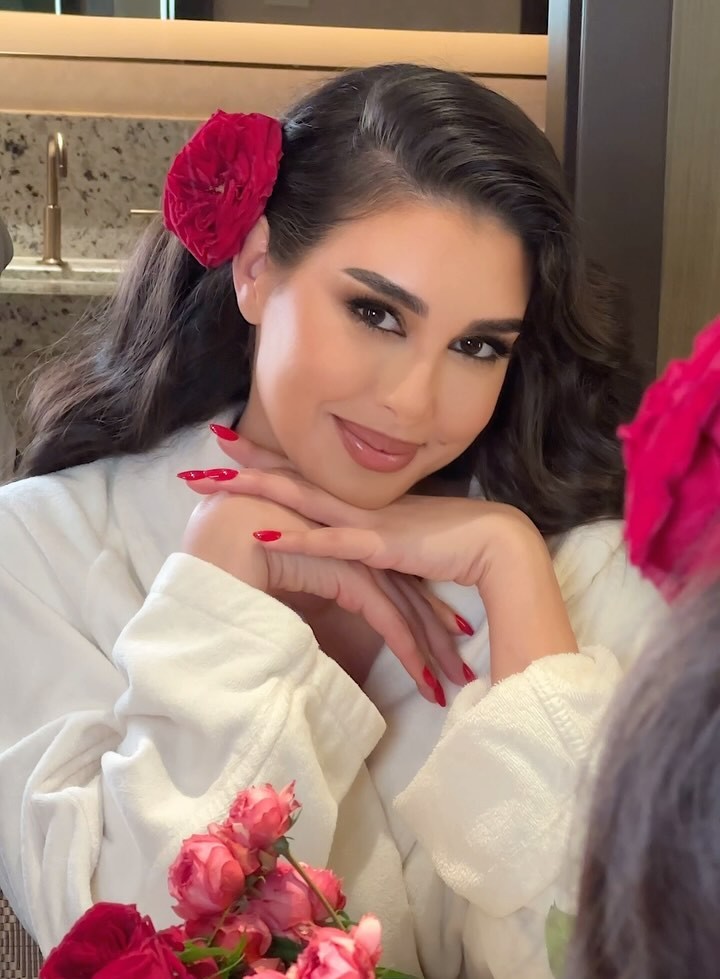 النجمة ياسمين صبري صورة من انستغرامها
