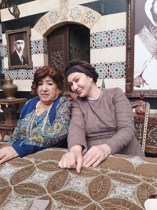 النجوم في جنازة الفنانة هدى شعراوي