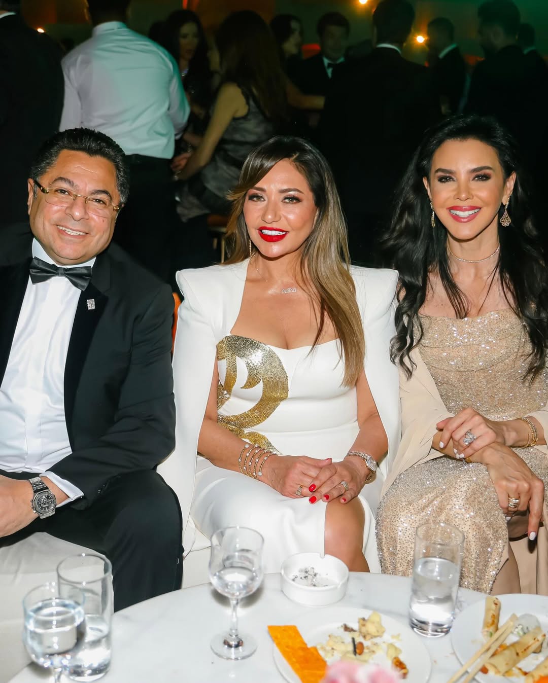 حضور كبير لنجوم الفن في حفل زفاف ابنة محمد السعدي