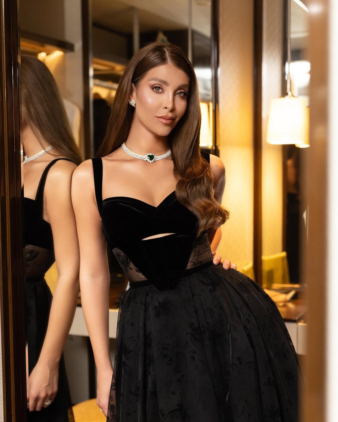 النجوم يشاركون في الاحتفال بعيد ميلاد نور علي