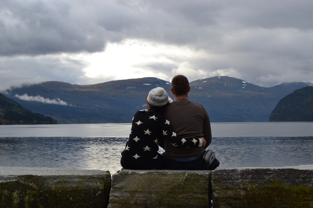 النرويج (320,249)