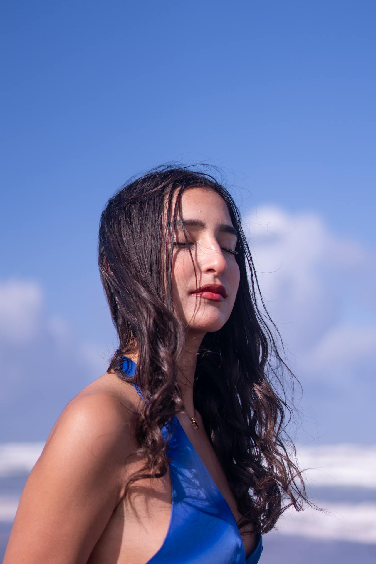 النيلة الزرقاء لجمال بشرة المرأة المغربية وأناقتها