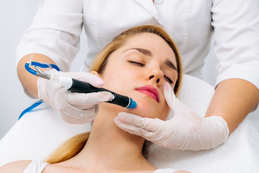 الهيدرافيشل من الجلسات التي تعمل على استخلاص الرؤوس السوداء
