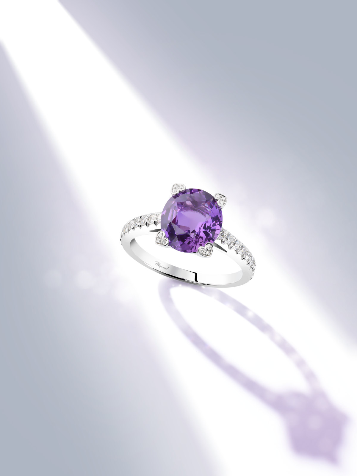 الياقوت البنفسجي في خاتم من Chopard