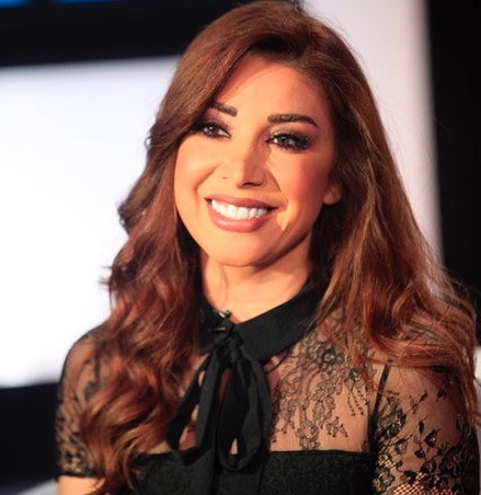 ألين خلف في جلسة تصوير عام 2016