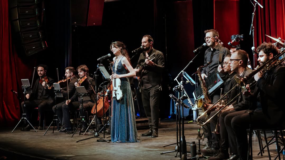 امل القرمازي على المسرح