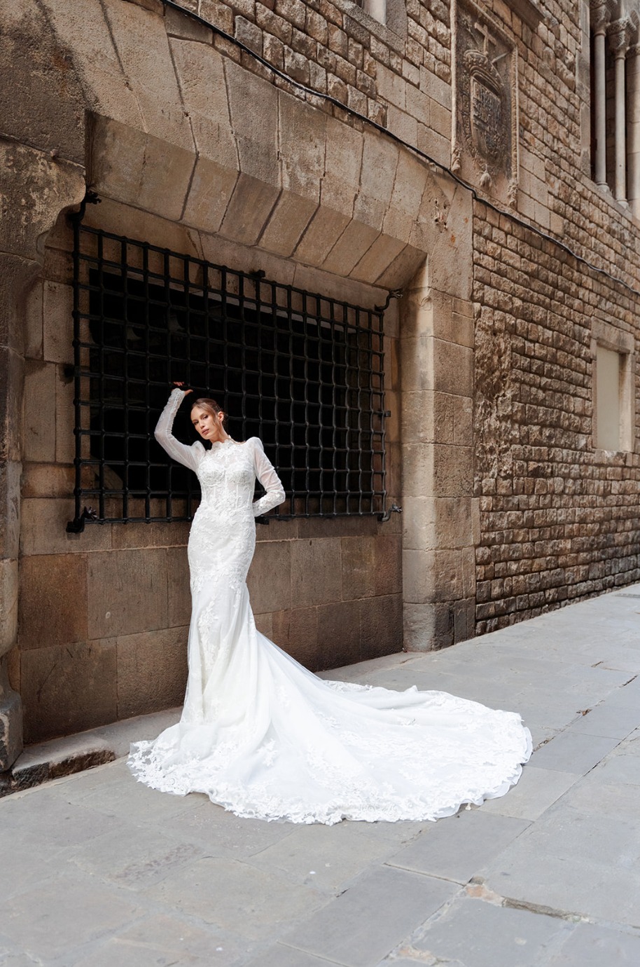 اناقة الاكمام الطويلة لفستان الزفاف من توقيع دار Ricca Sposa