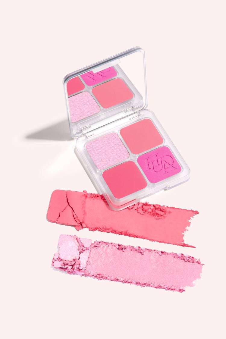 باليت Blush Filter من علامة HUDA BEAUTY
