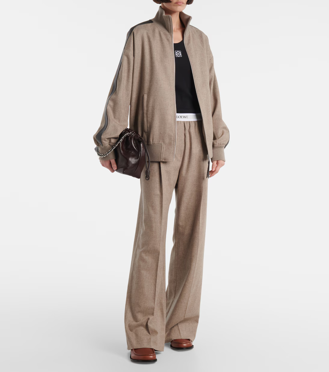 بدلة رياضية عصرية من Loewe