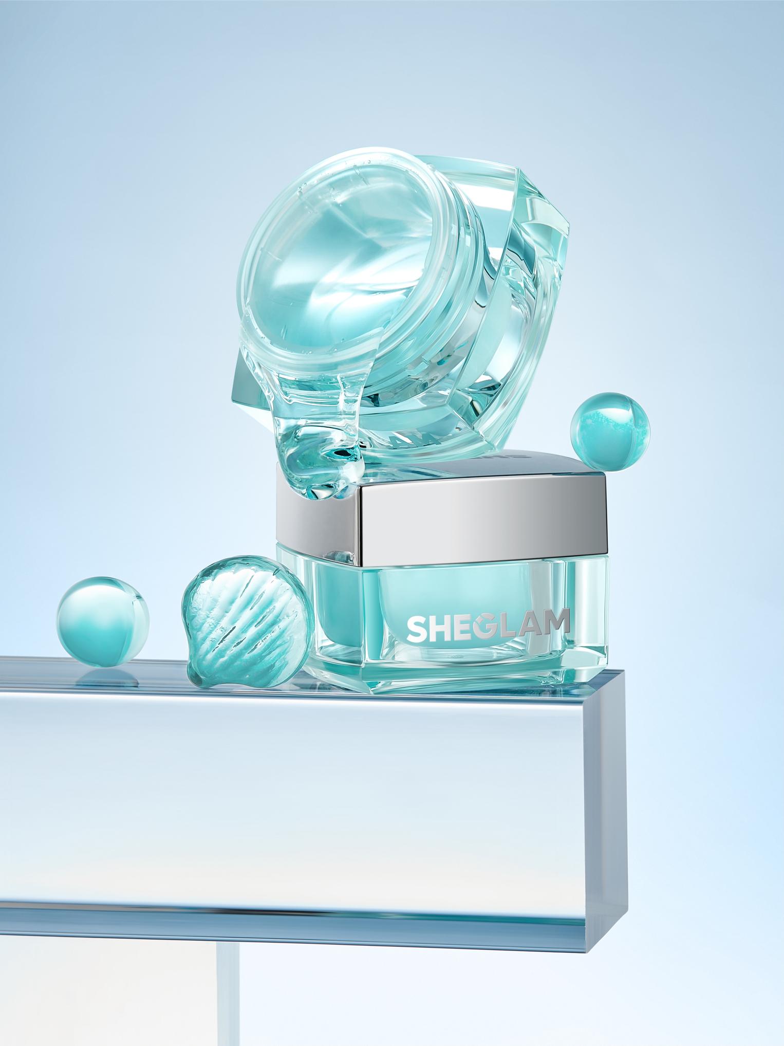 برايمر HydroSlime Primer بتركيبة متطورة تجمع بين العناية بالبشرة ومتعة التحضير للمكياج من علامة SHEGLAM