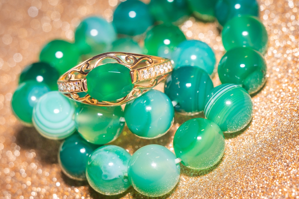 برج الحوت ينسجم مع العقيق الأخضر