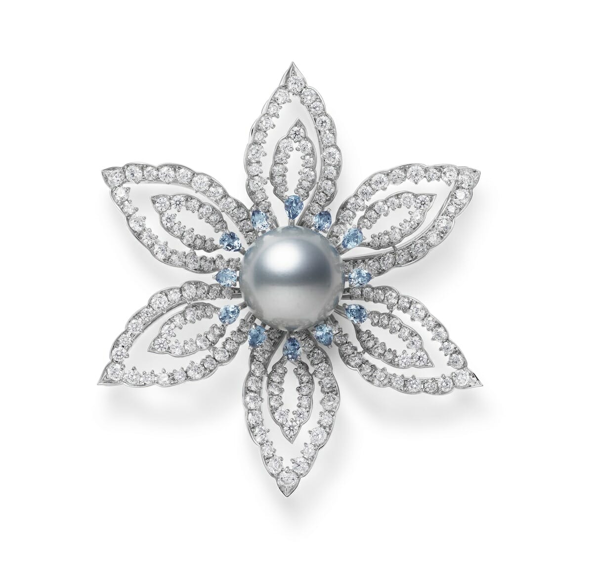 بروش الأقحوان Chrysanthemum brooch من ميكيموتو Mikimoto