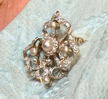 بروش The Pearl Trefoil Brooch 