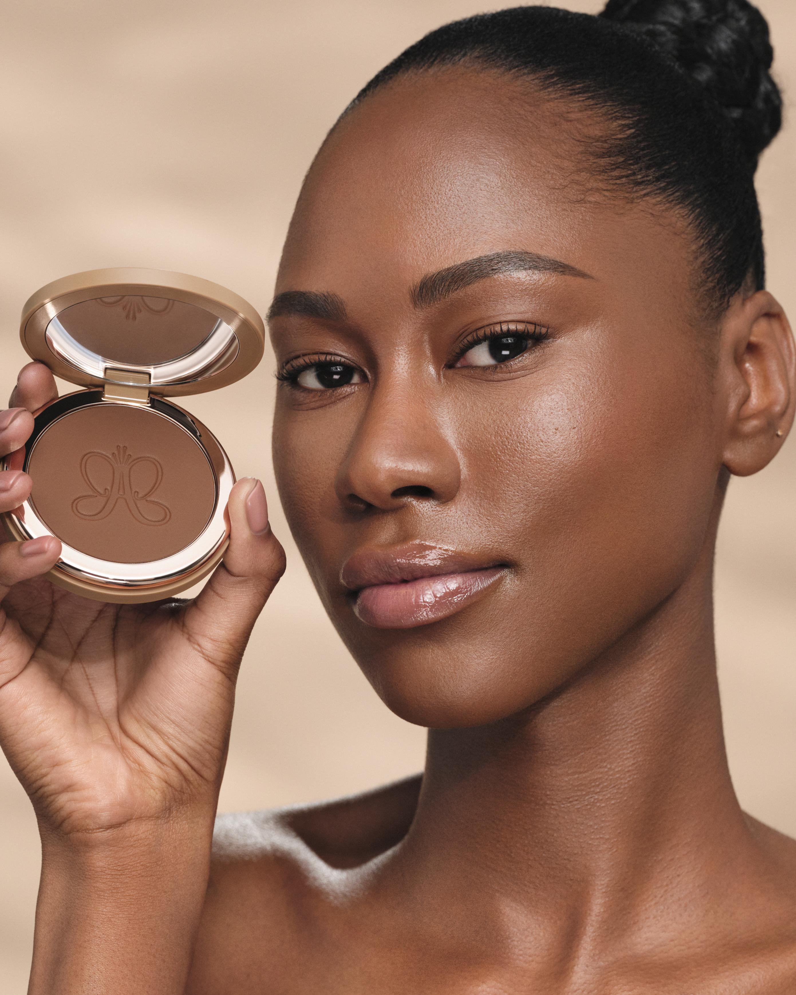 برونزر سموذ بلور برونزر SMOOTH BLUR BRONZER من علامة أنستازيا بيفرلي هيلز Anastasia Beverly Hills (1)