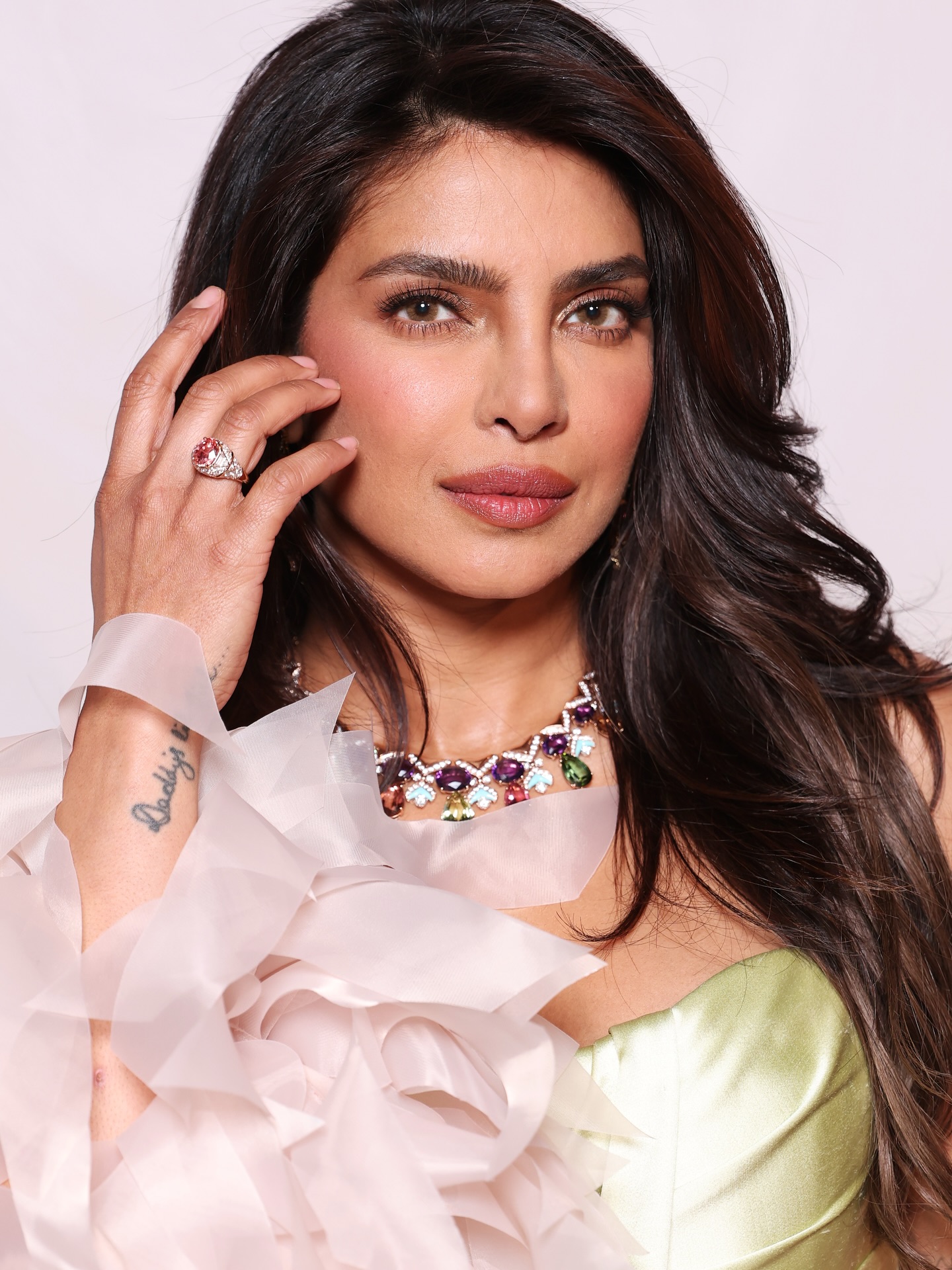  بريانكا شوبرا Priyanka Chopra بقطع مجوهرات فاخرة ومميزة التصميم من بولغري