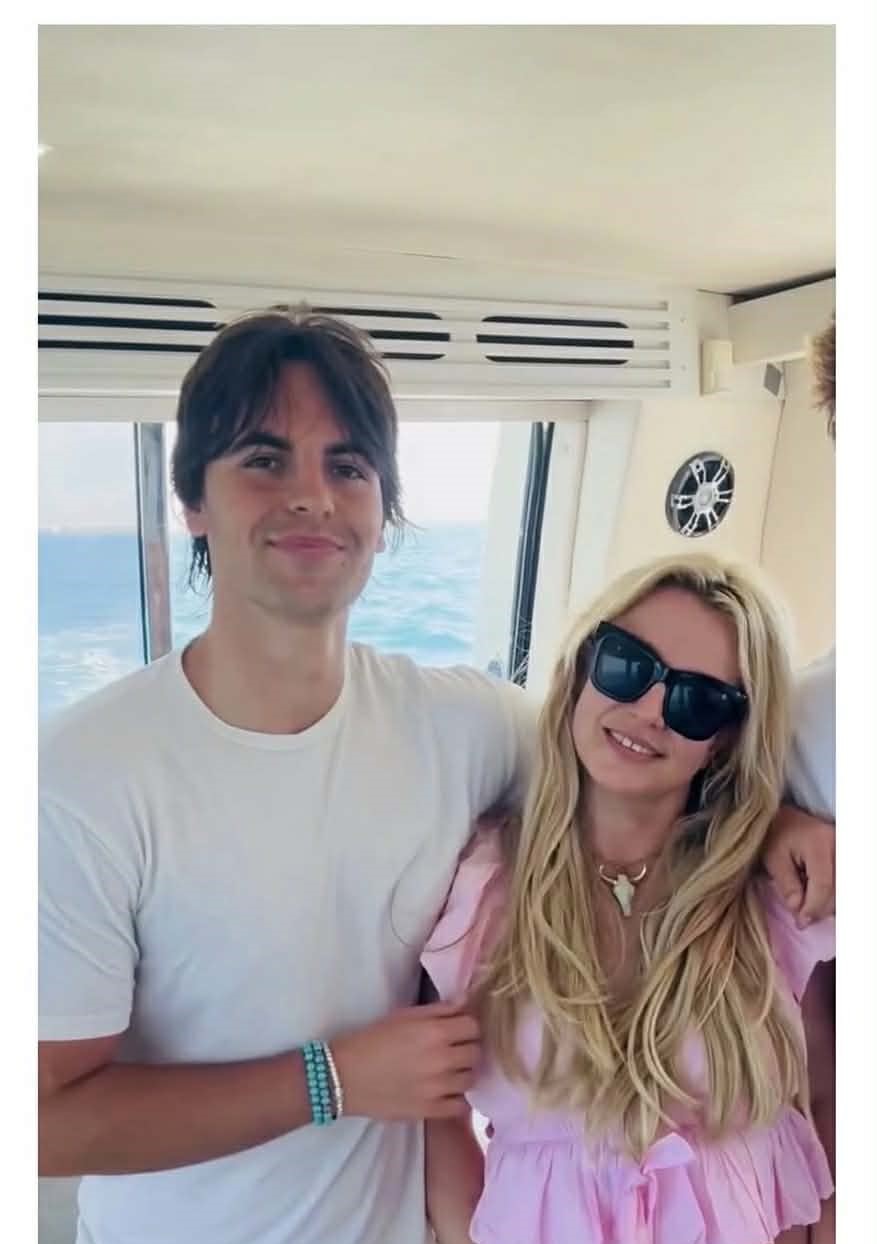 بريتني سبيرز مع ابنها جايدن