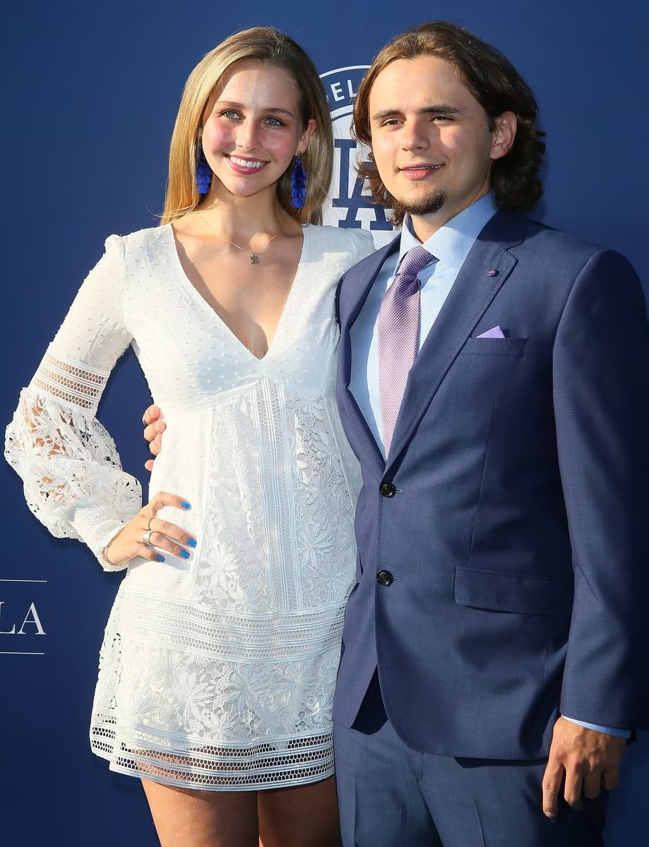 برينس جاكسون Prince Jackson ومولي شيرمانج Molly Schirmang