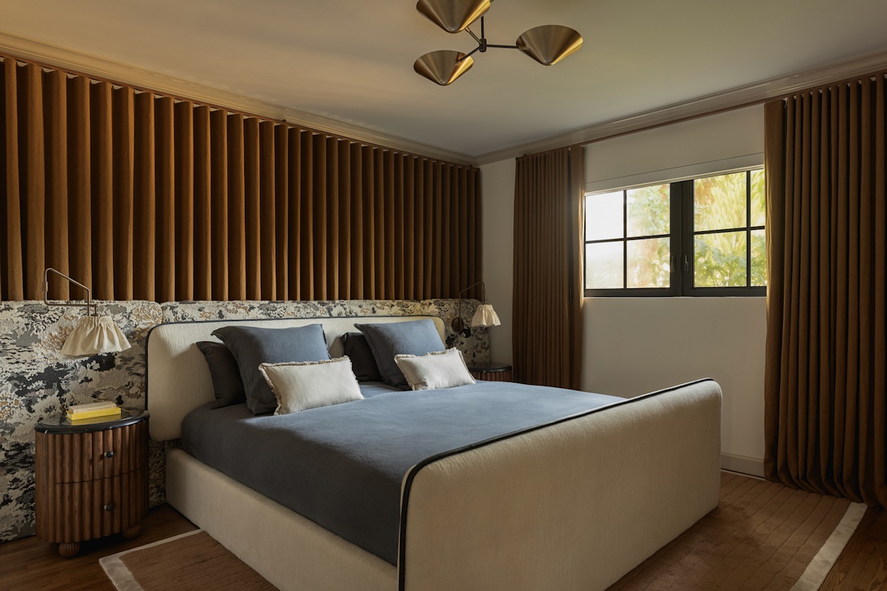 بسبب بعض عناصر الديكور، أحيانًا ما تفتقر غرفة النوم للراحة أو التناسق